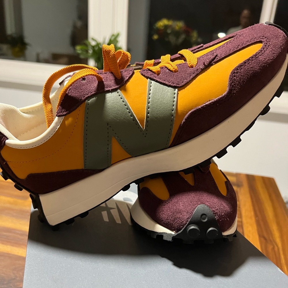 New Balance 327 women’s